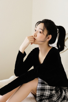 扒开腿挺进湿润的花苞HD视频